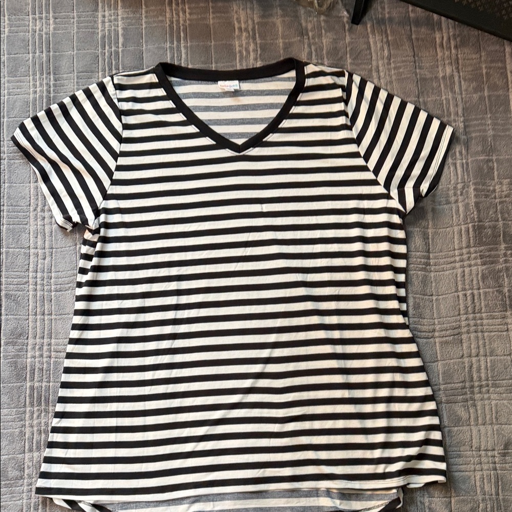 LuLaRoe Christy Tee